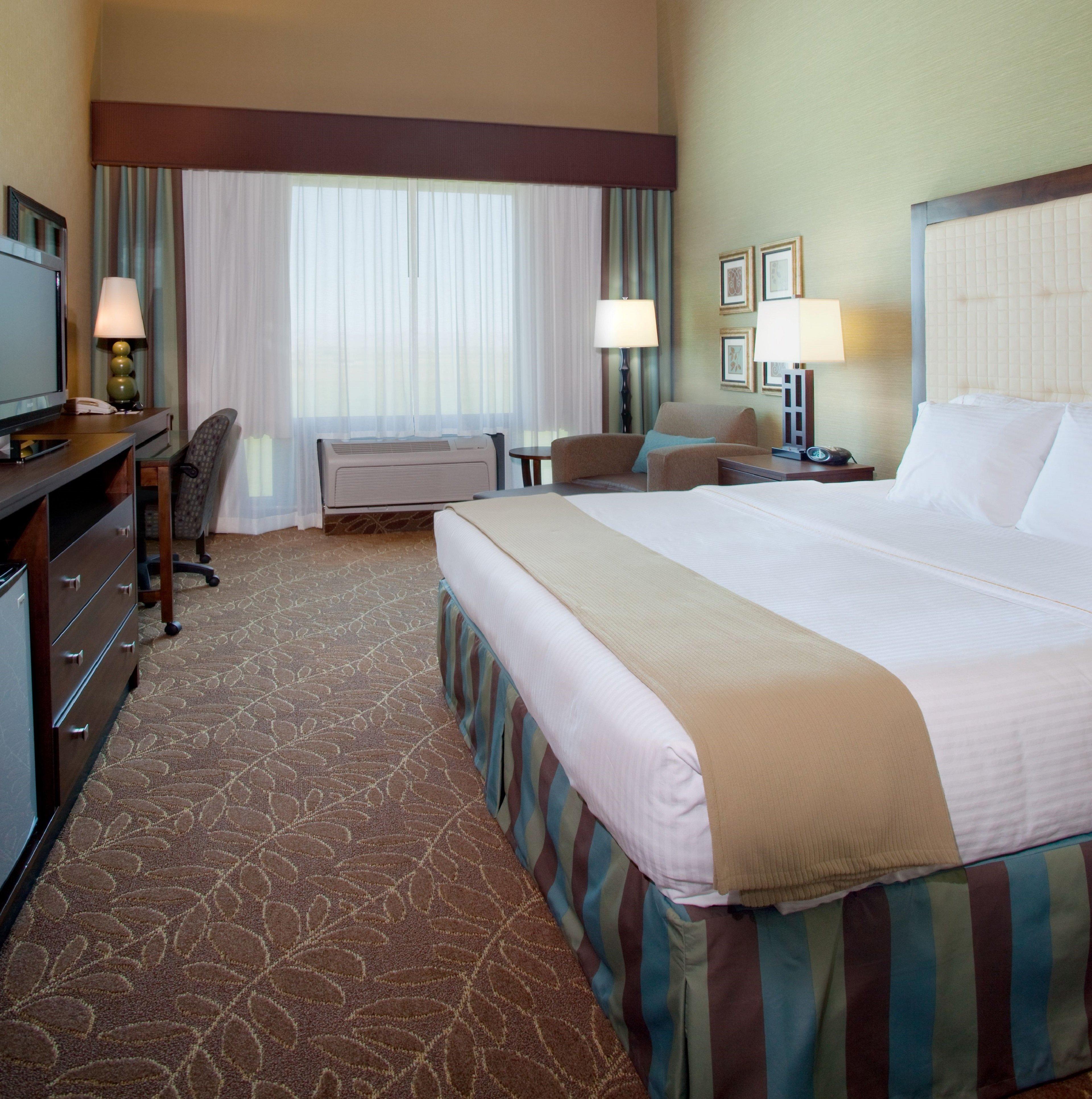 Holiday Inn Express & Suites Logan By Ihg Exterior photo
